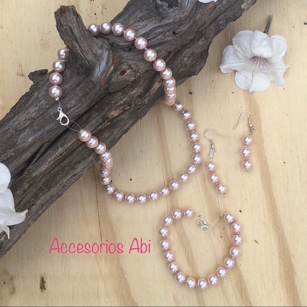 Handmade set with necklace, bracelet, & earrings